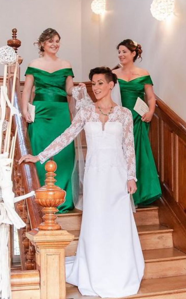 Robe de mariée et témoin. Création sur mesure par Un p'tit coup d'fil
